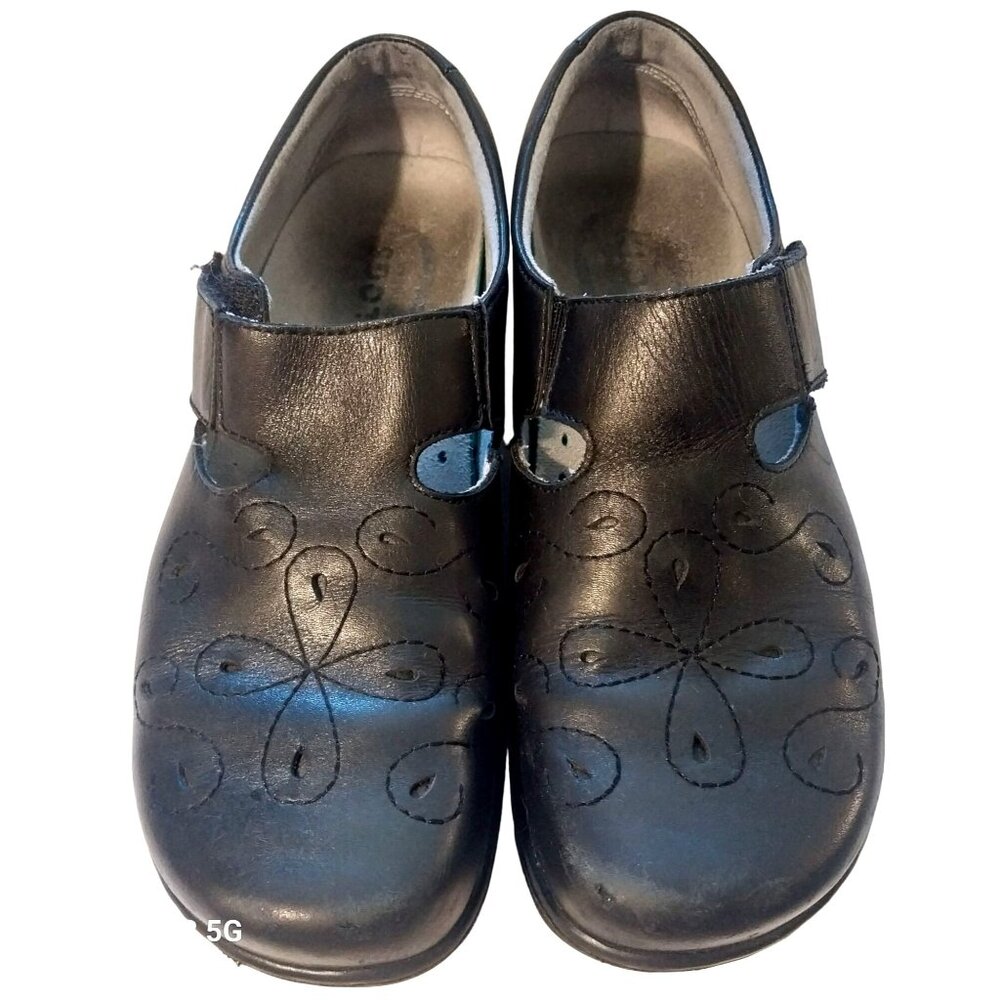 Klogs Brisbane Womens Leather Comfort Shoes Size 8.5M Black Embroidered Slip-On